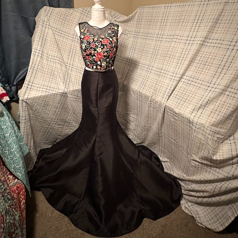 Black Mermaid Gown with Floral Embroidered Bodice